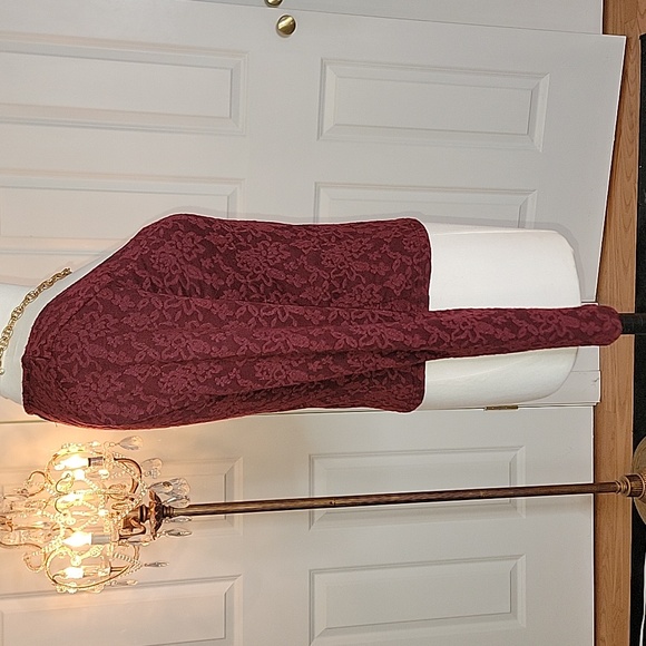 NWT, American Eagle Cropped Stretch Lace Top - Picture 4 of 16